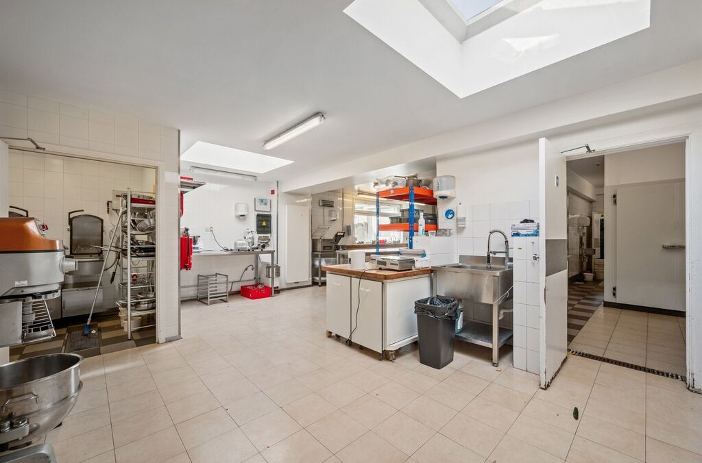 Handel-kantoor-opbrengst te koop in GRIMBERGEN