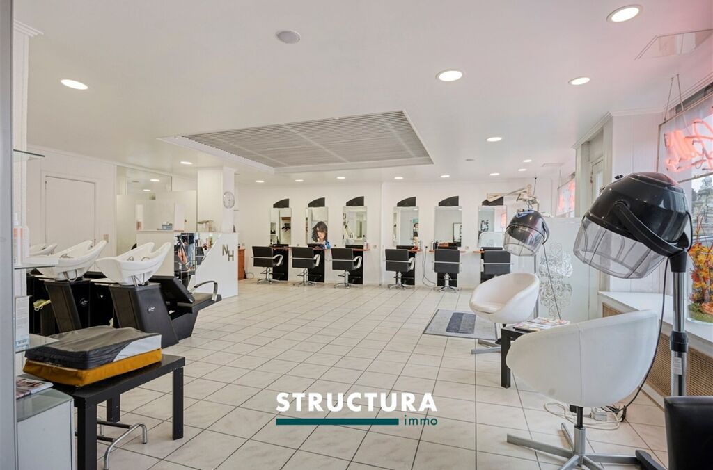 Handel-kantoor-opbrengst te koop in LAKEN (BRU.)