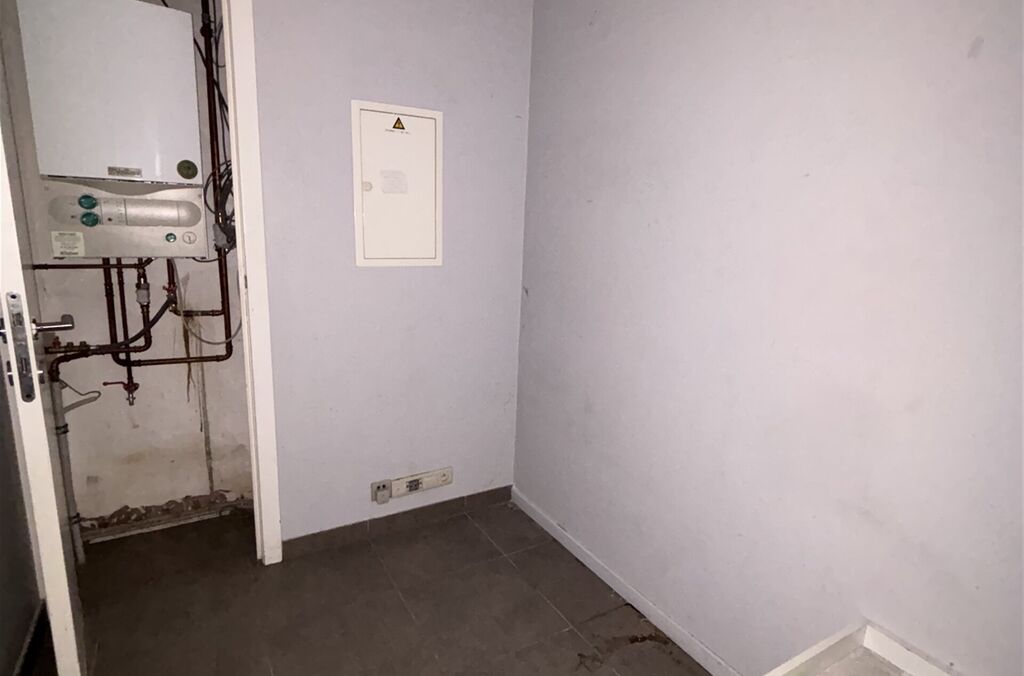 Handelsgelijkvloers te huur in AALST