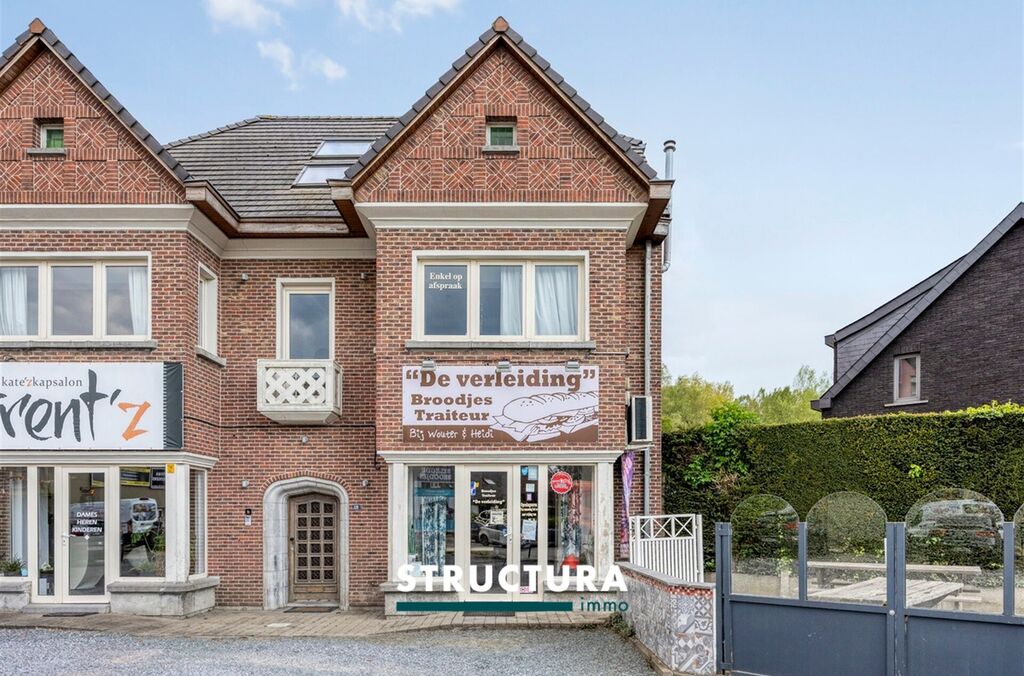 Handelsgelijkvloers te koop in LEBBEKE