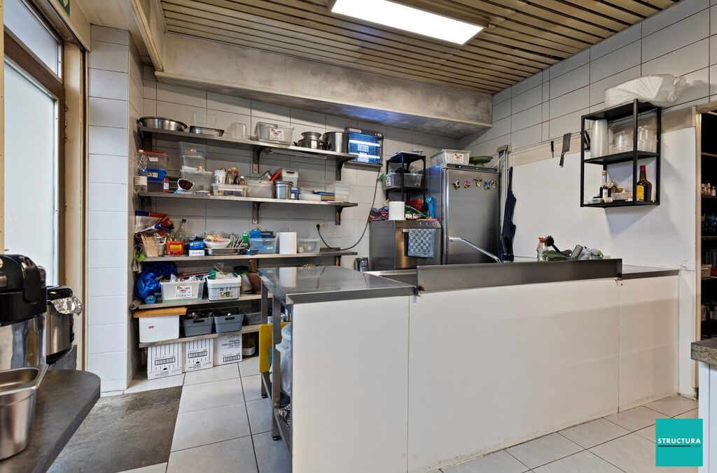 Handelsgelijkvloers te koop in MERCHTEM
