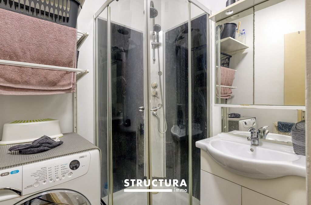 Immeuble de rapport à vendre à ASSE