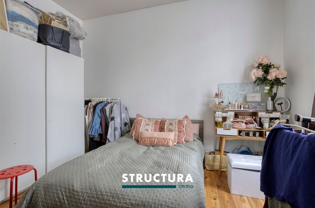 Immeuble de rapport &agrave; vendre &agrave; LAEKEN (BRU.)