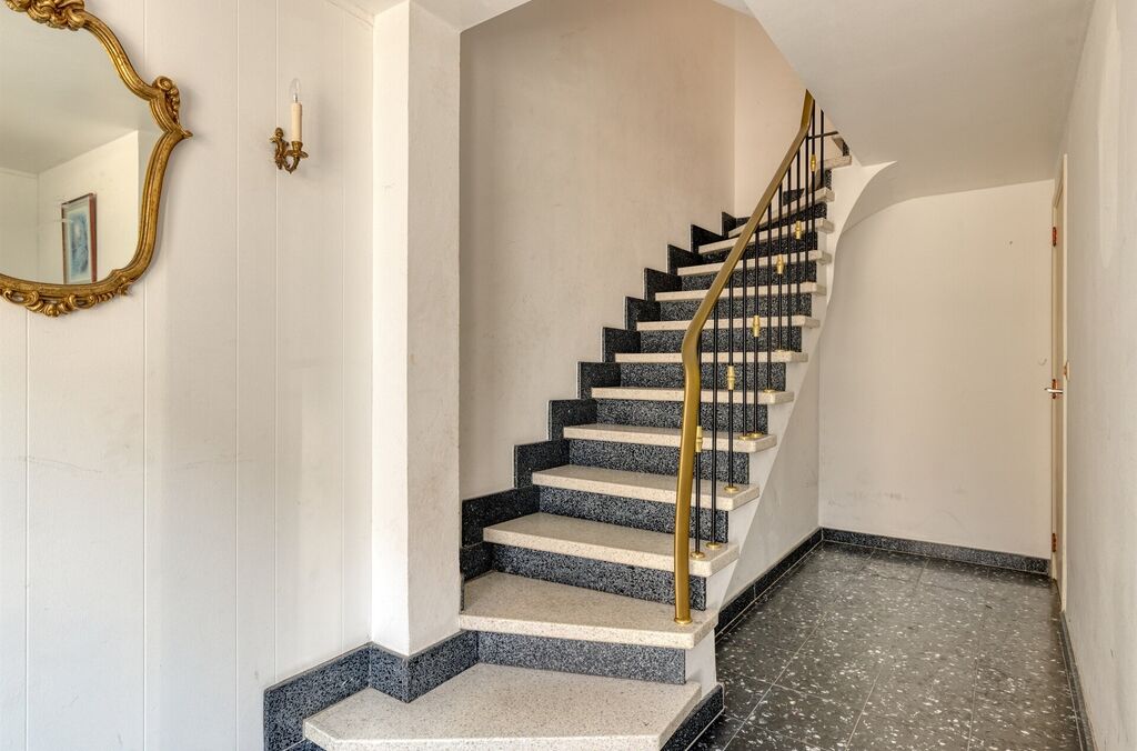 Opbrengsteigendom te koop in ASSE