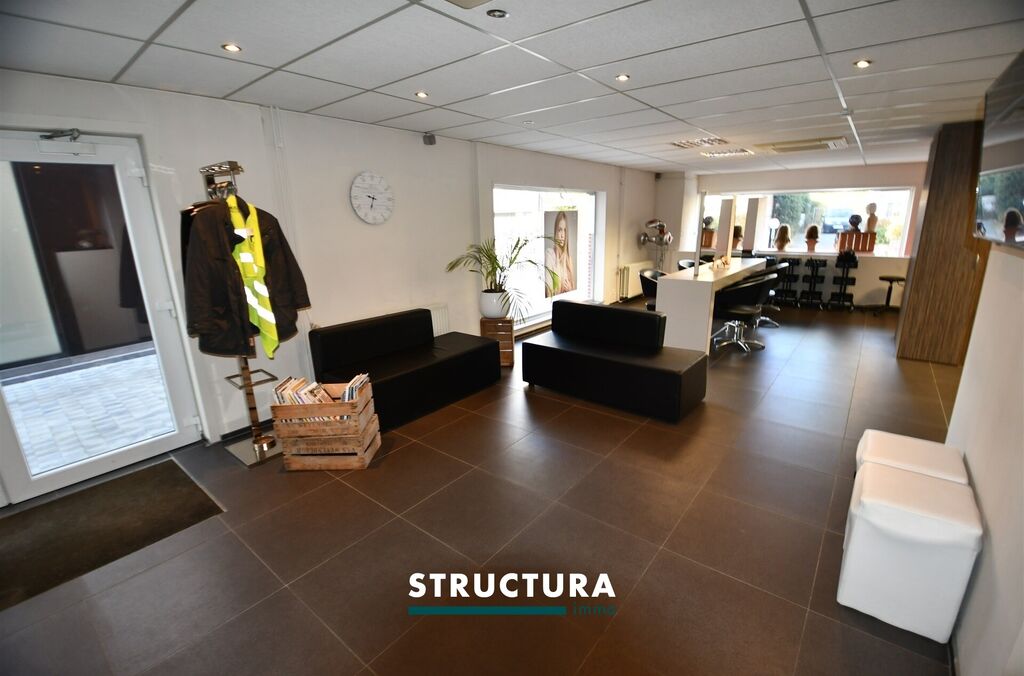 Rez-de-chauss&eacute;e commercial &agrave; louer &agrave; BUGGENHOUT
