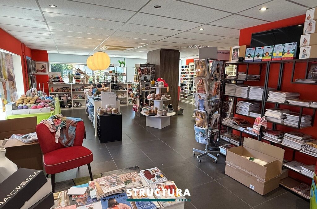 Rez-de-chauss&eacute;e commercial &agrave; louer &agrave; BUGGENHOUT