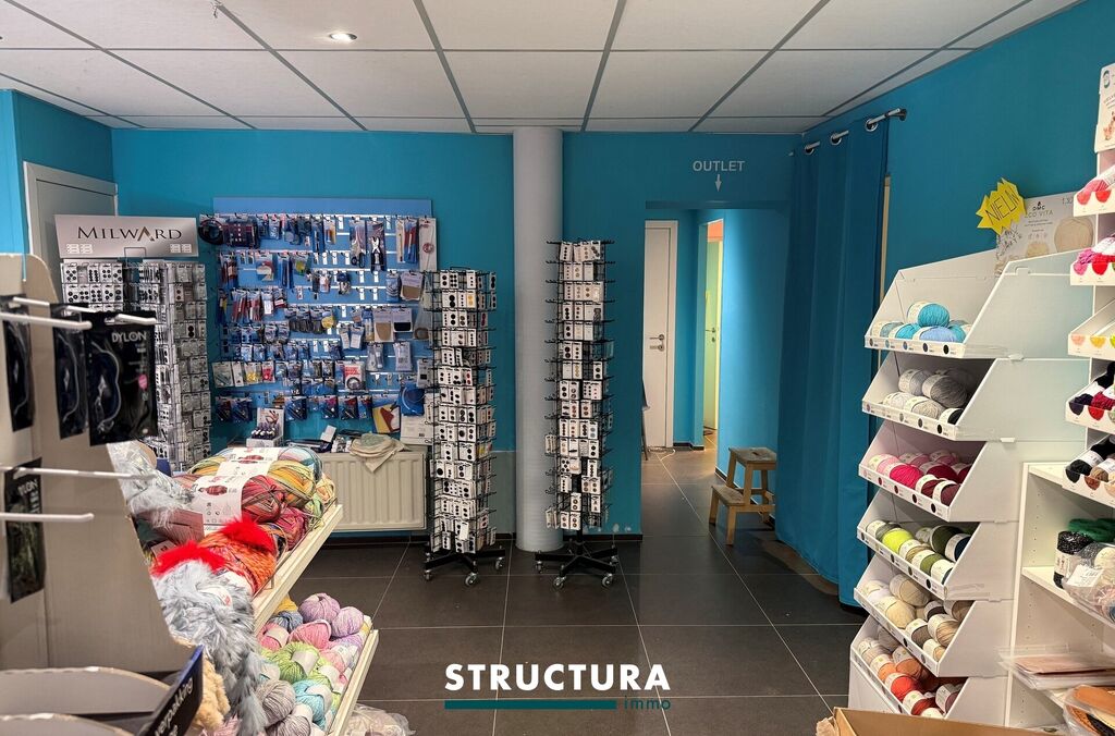 Rez-de-chauss&eacute;e commercial &agrave; louer &agrave; BUGGENHOUT