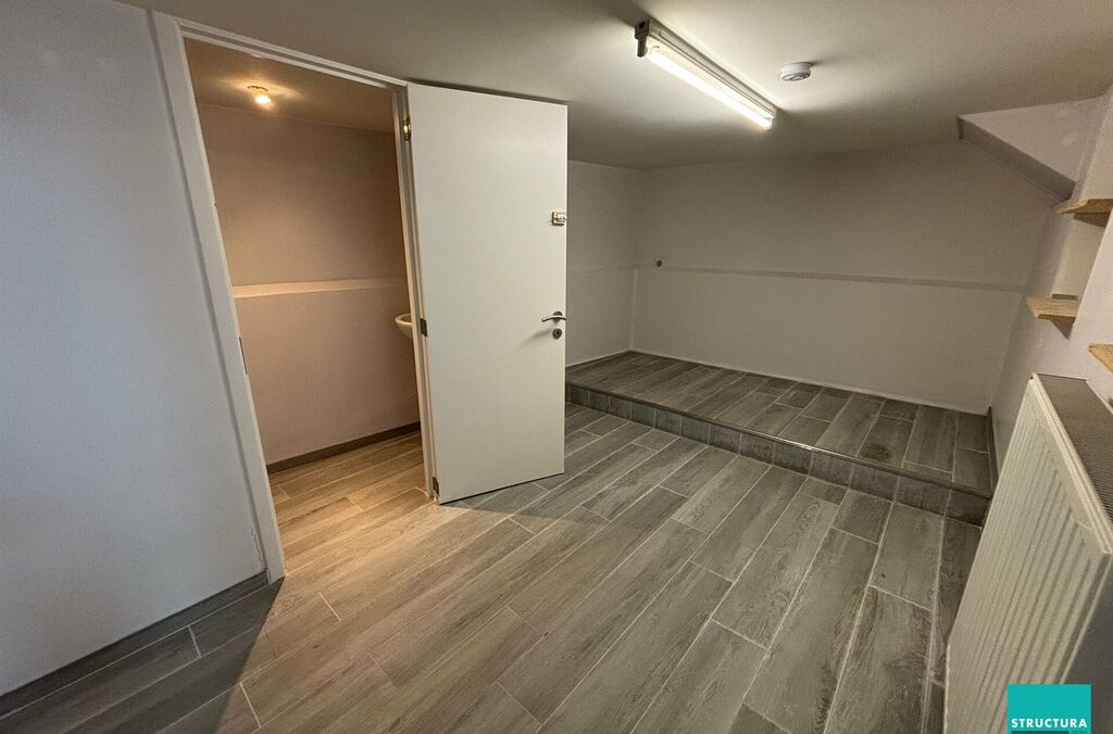 Rez-de-chaussée commercial à louer à STROMBEEK-BEVER