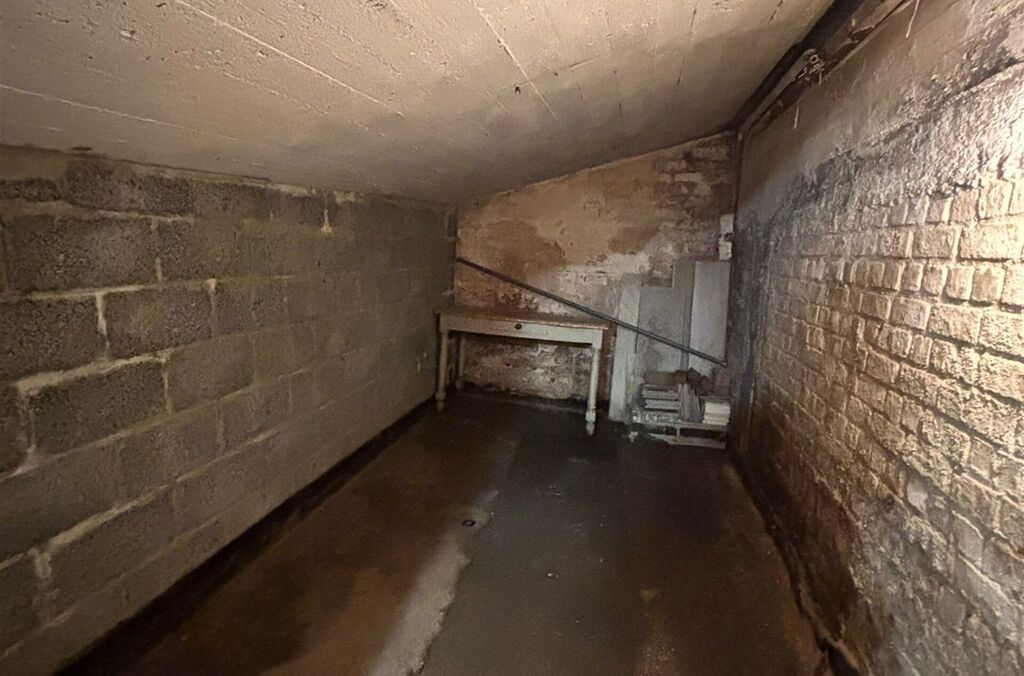 Rez-de-chaussée commercial à louer à STROMBEEK-BEVER