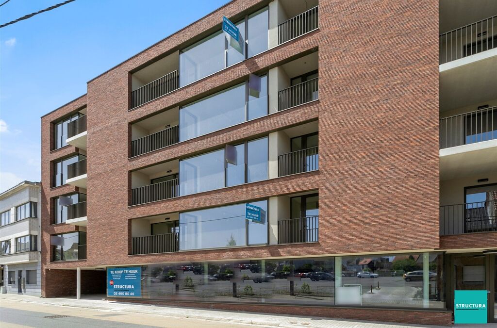 Rez-de-chaussée commercial à vendre à ASSE