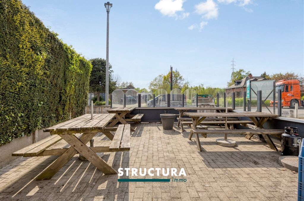 Rez-de-chauss&eacute;e commercial &agrave; vendre &agrave; LEBBEKE