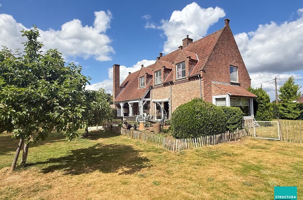 Villa à louer à DENDERBELLE