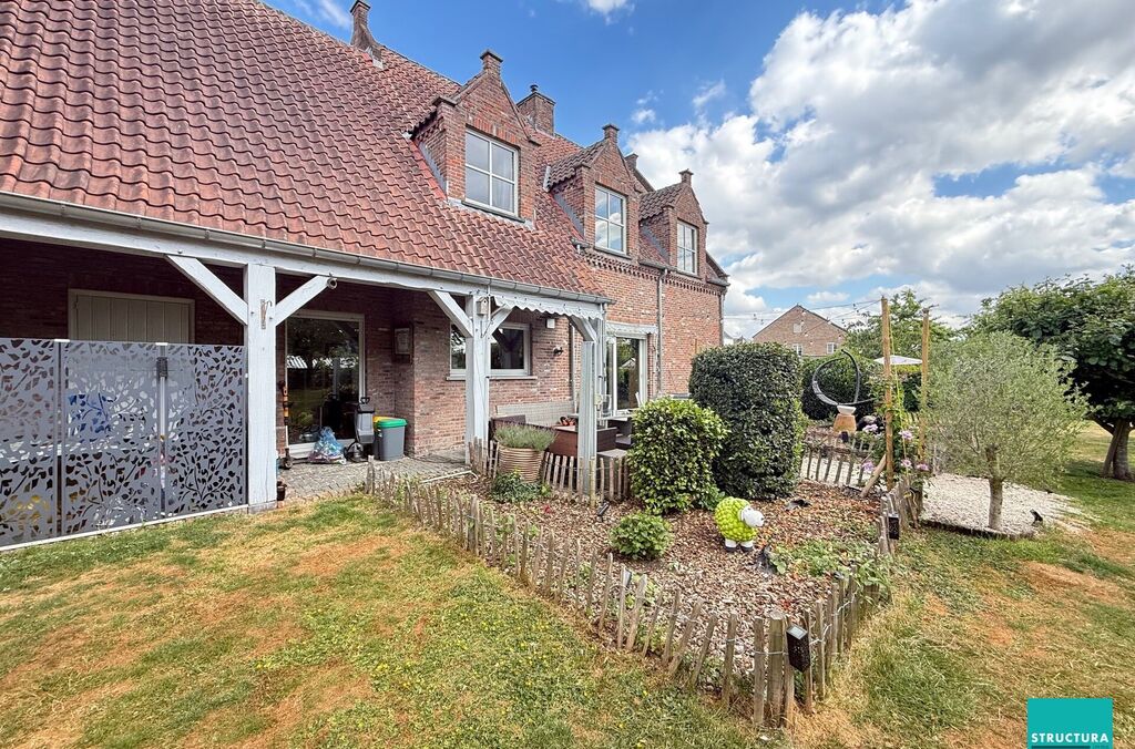 Villa à louer à DENDERBELLE