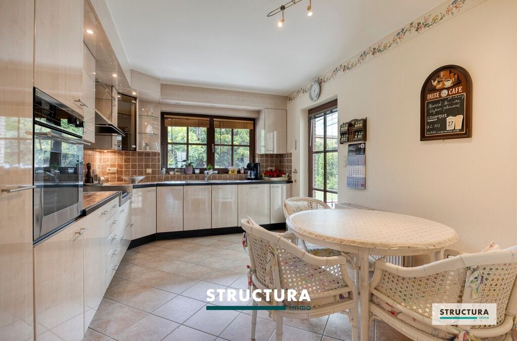Villa te koop in STROMBEEK-BEVER