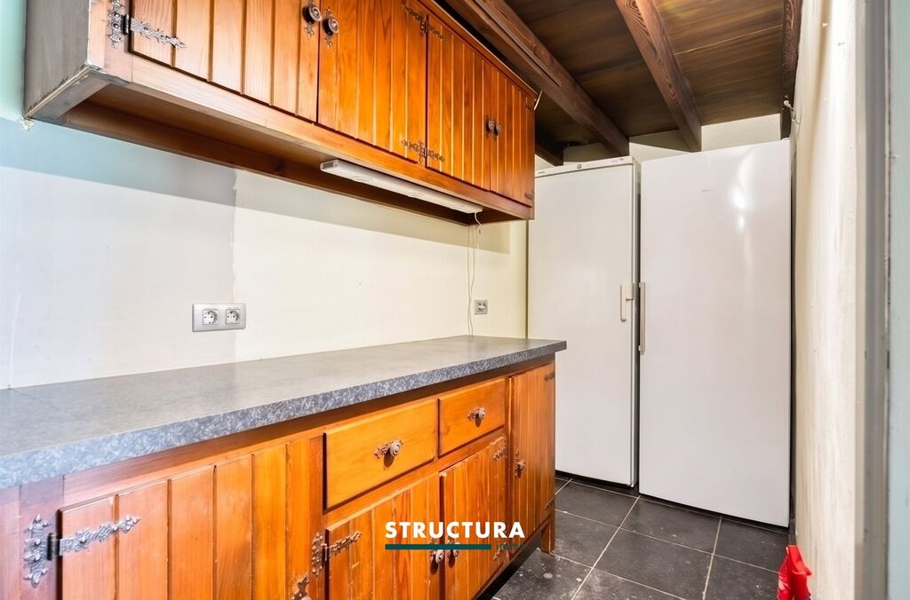 Woning met loods te koop in LEBBEKE