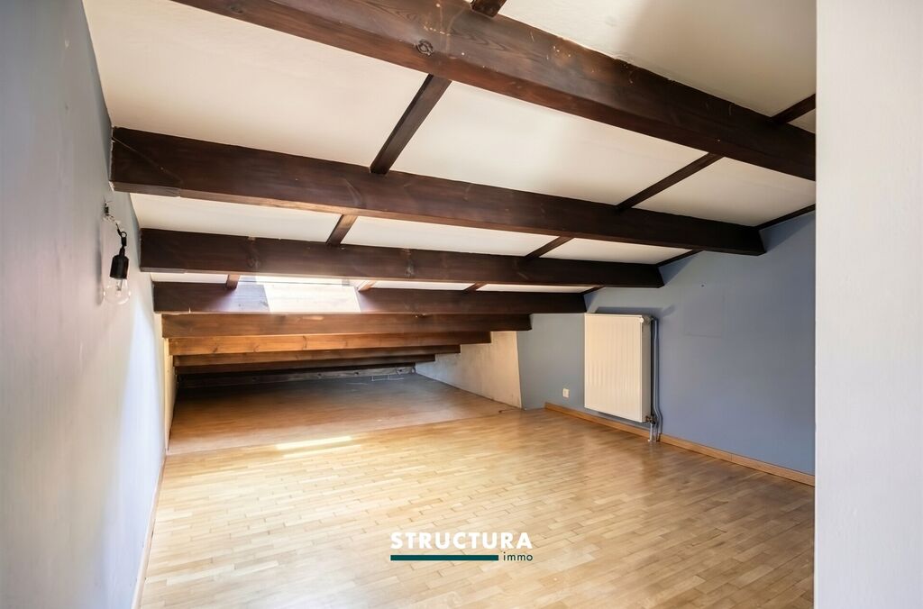Woning met loods te koop in LEBBEKE