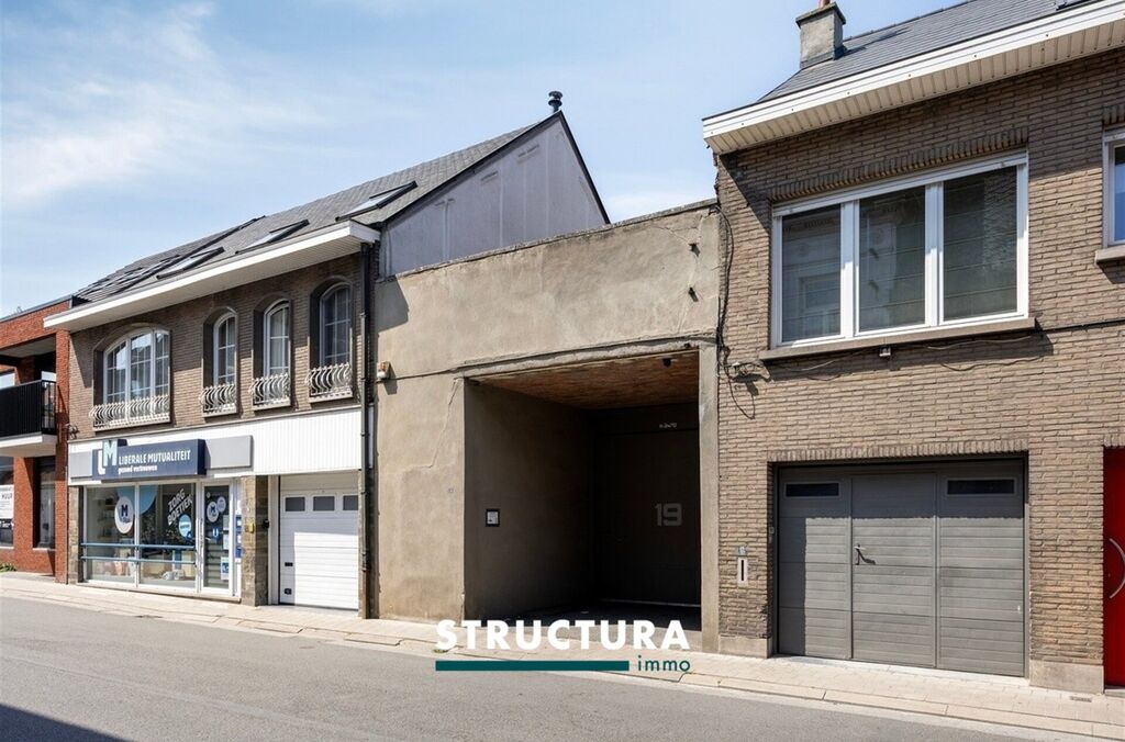 Woning met loods te koop in LEBBEKE