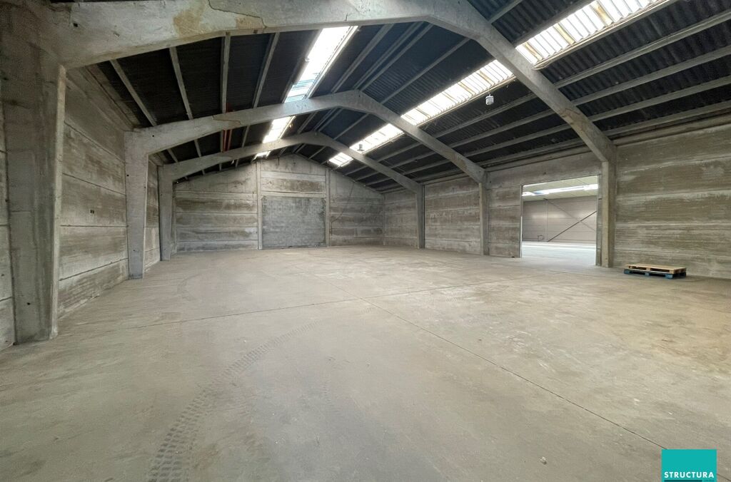Woning met loods te koop in MERCHTEM