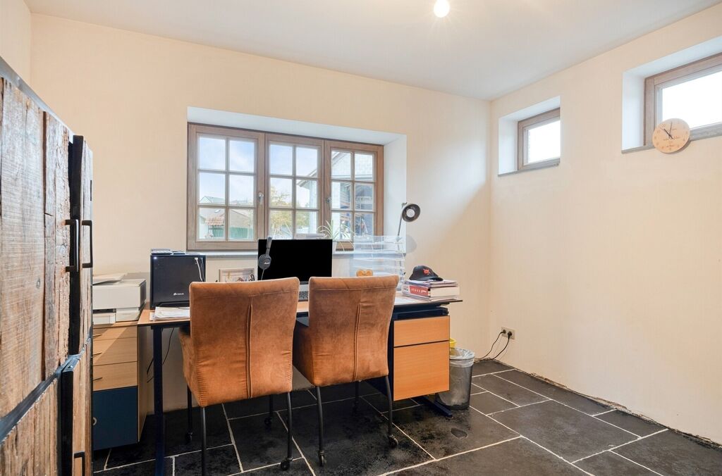 Woning met loods te koop in MERCHTEM