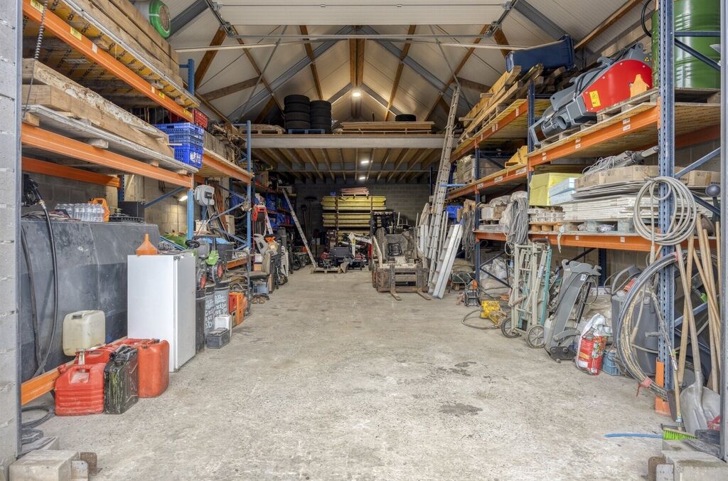 Woning met loods te koop in MERCHTEM