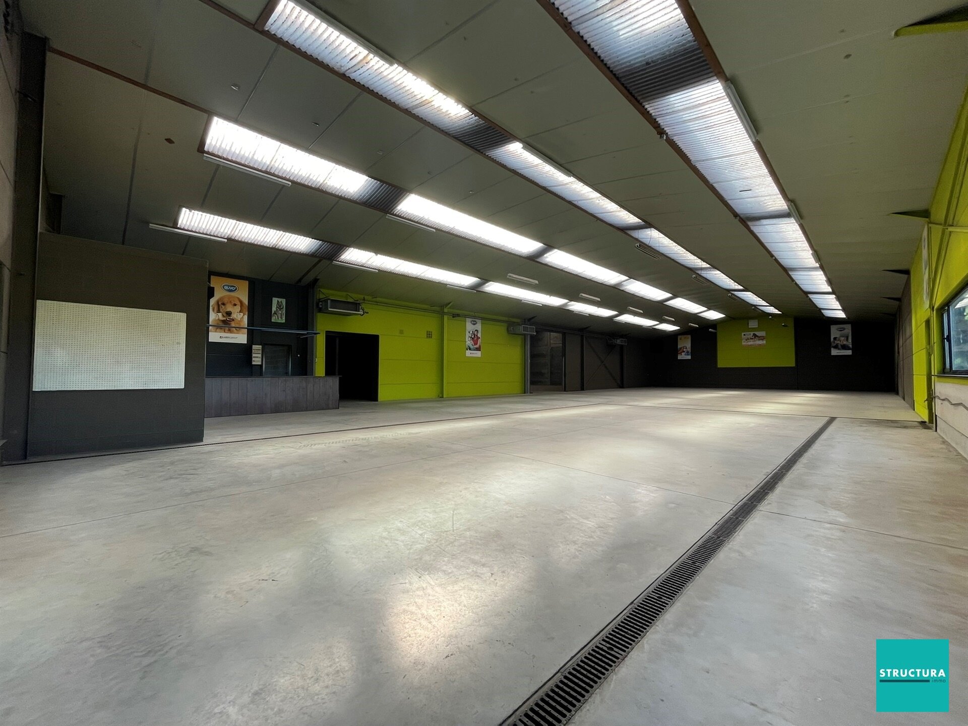 Woning met loods te koop in MERCHTEM