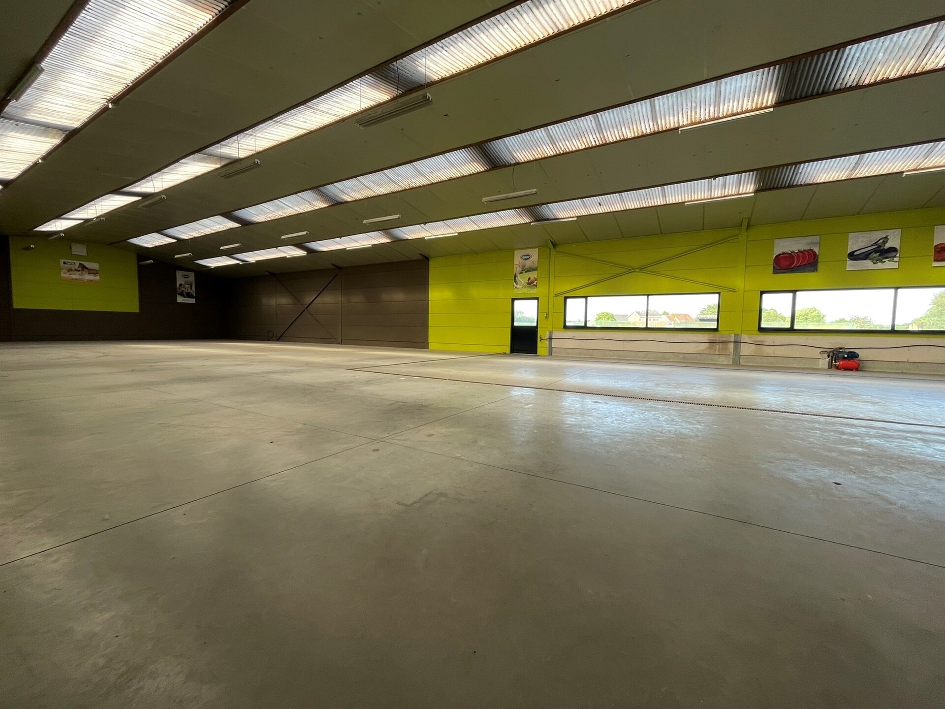 Woning met loods te koop in MERCHTEM
